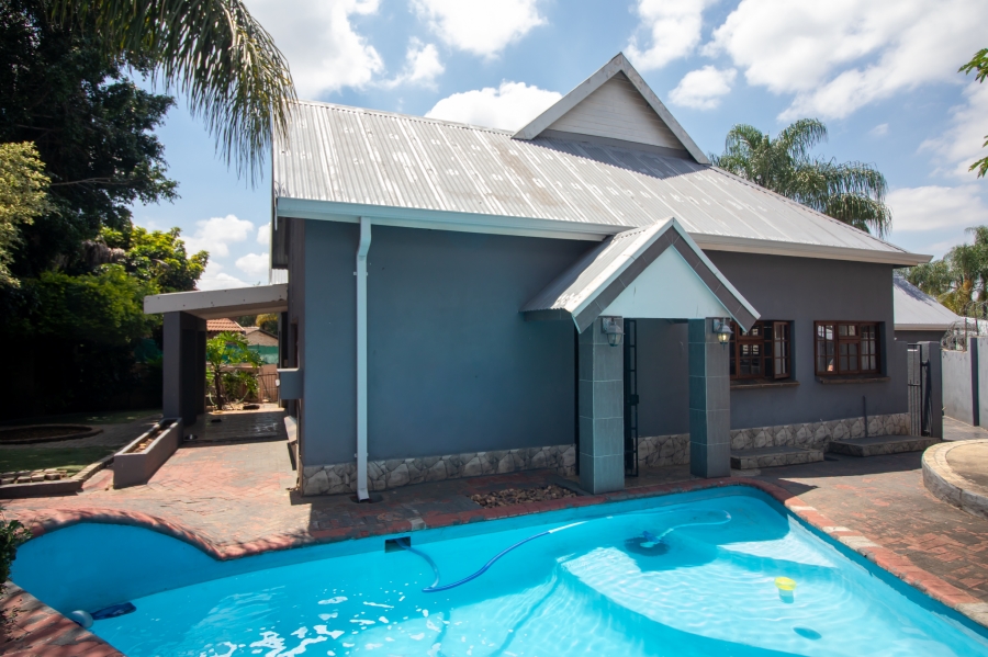 3 Bedroom Property for Sale in Geelhoutpark North West